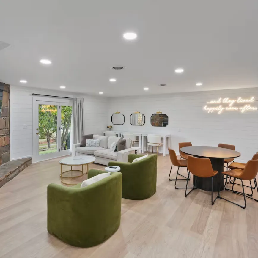Serenade Suite living area with mountain views at Tremont Lodge